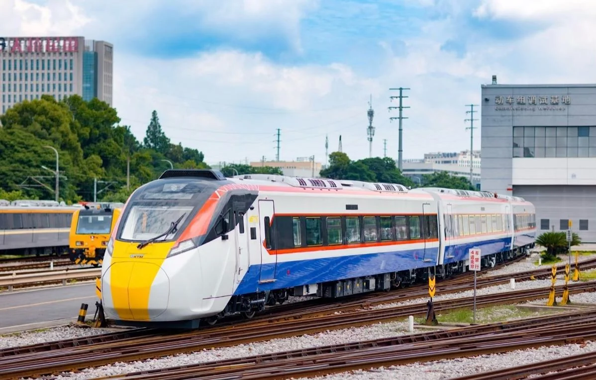 The ETS3 intercity EMU at the depot
